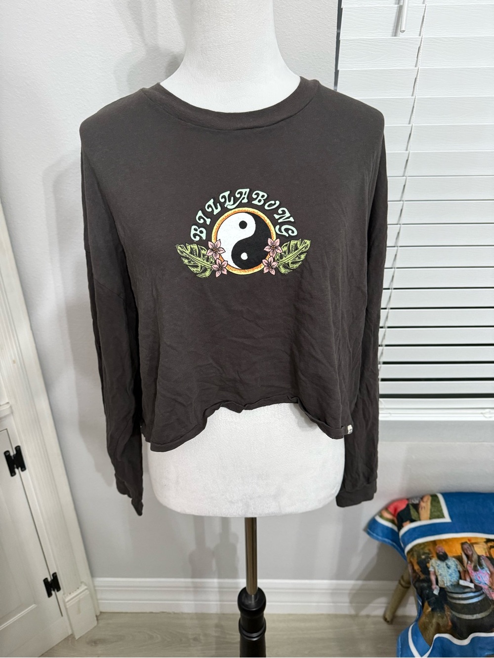 Billabong Black Long-Sleeve Crop Tee with Floral Yin-Yang Graphic